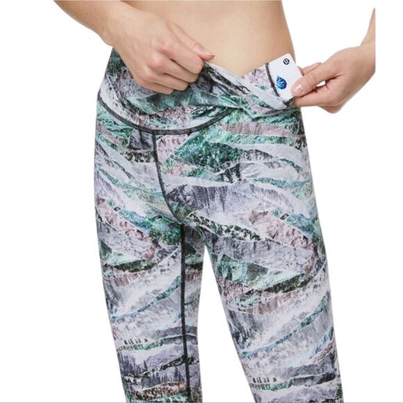 Lululemon Wunder Under High-Rise Tight 25" *Full-On Luxtreme 4 - Picture 3 of 11